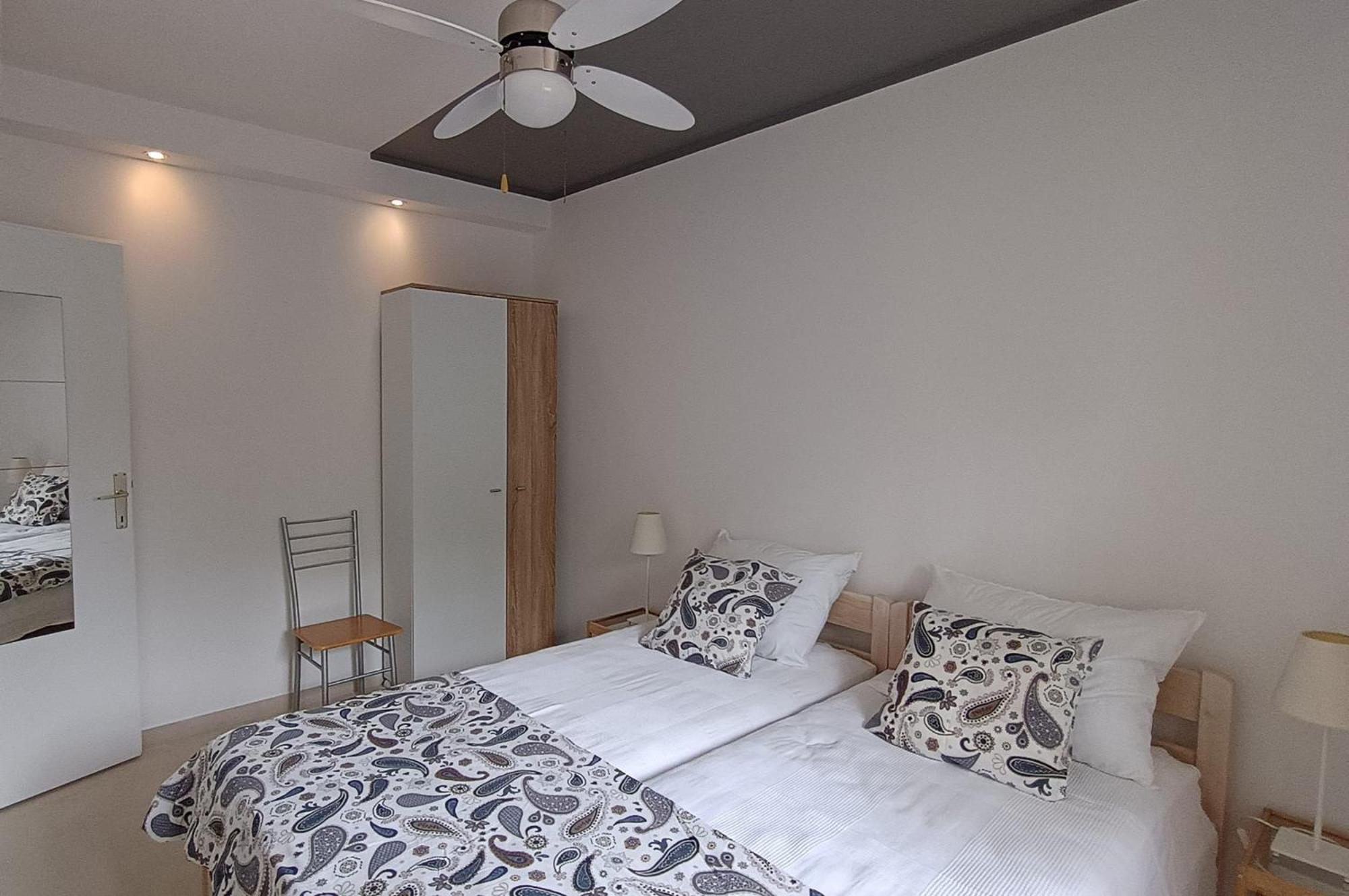 Apartments Grbin Lumbarda Exterior foto